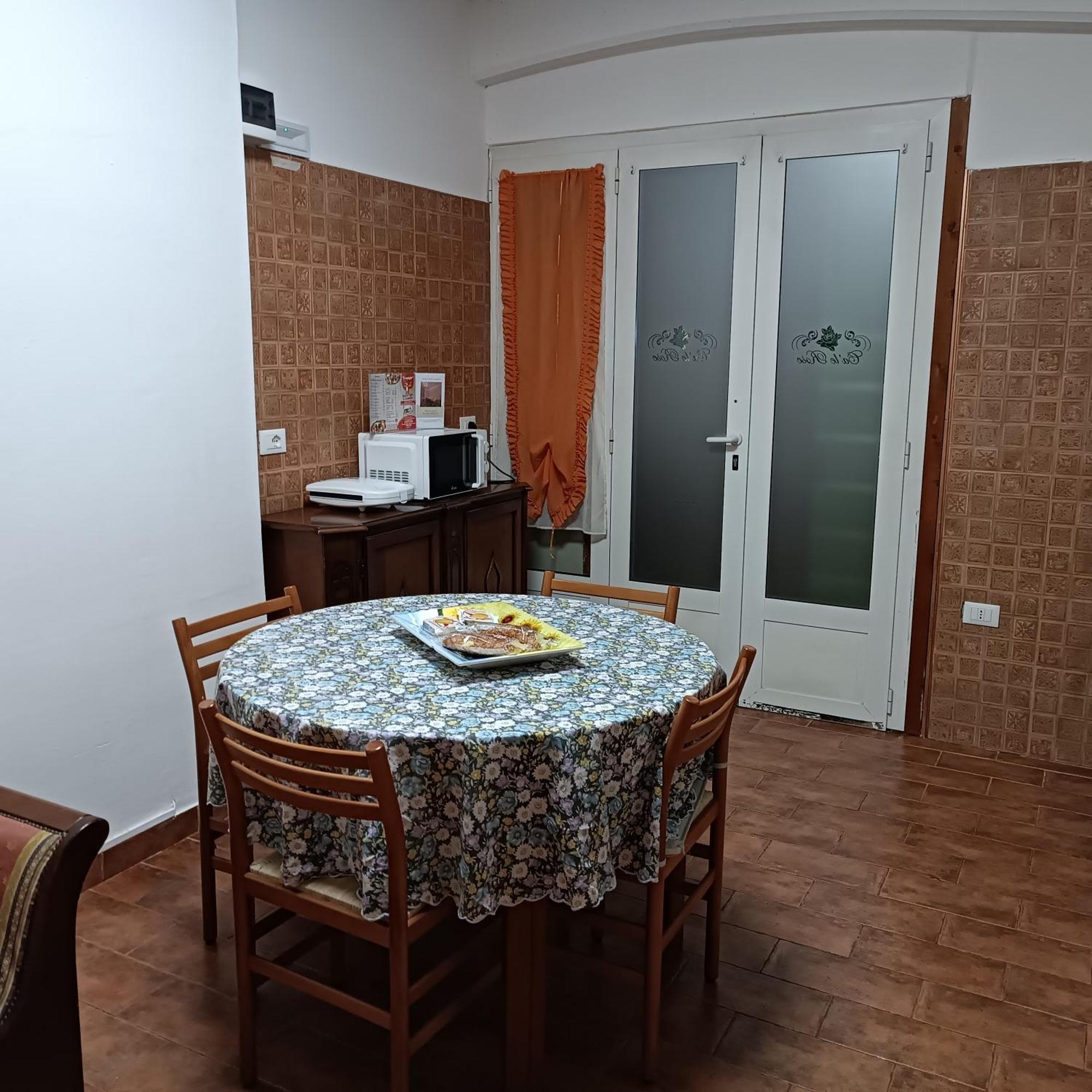 Ca' Le Rose Bed and Breakfast Bagnolo San Vito Buitenkant foto